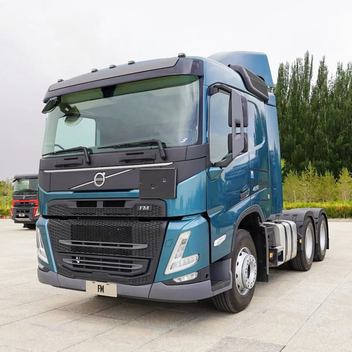 Tracteur d'occasion Euro 2 Chine volvo LHD 371 380Hp Remorque d'occasion Tête de camion Volvo 6X4 d'occasion