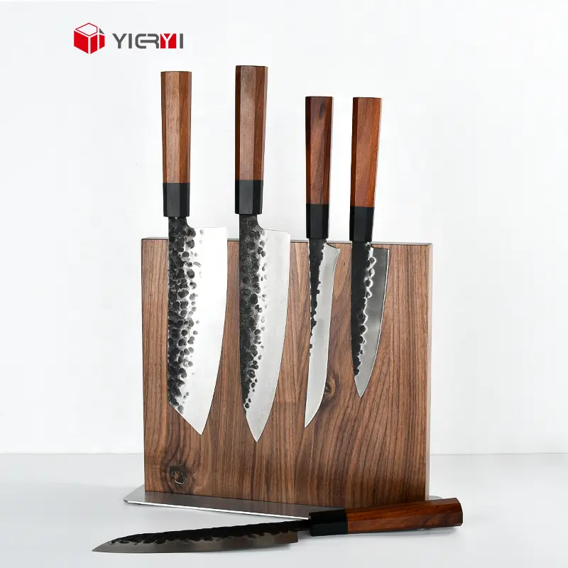 Coltello a blocchi forgiato in acciaio personalizzato manico in legno Set di coltelli da cucina supporto magnetico coltello e affilatura r