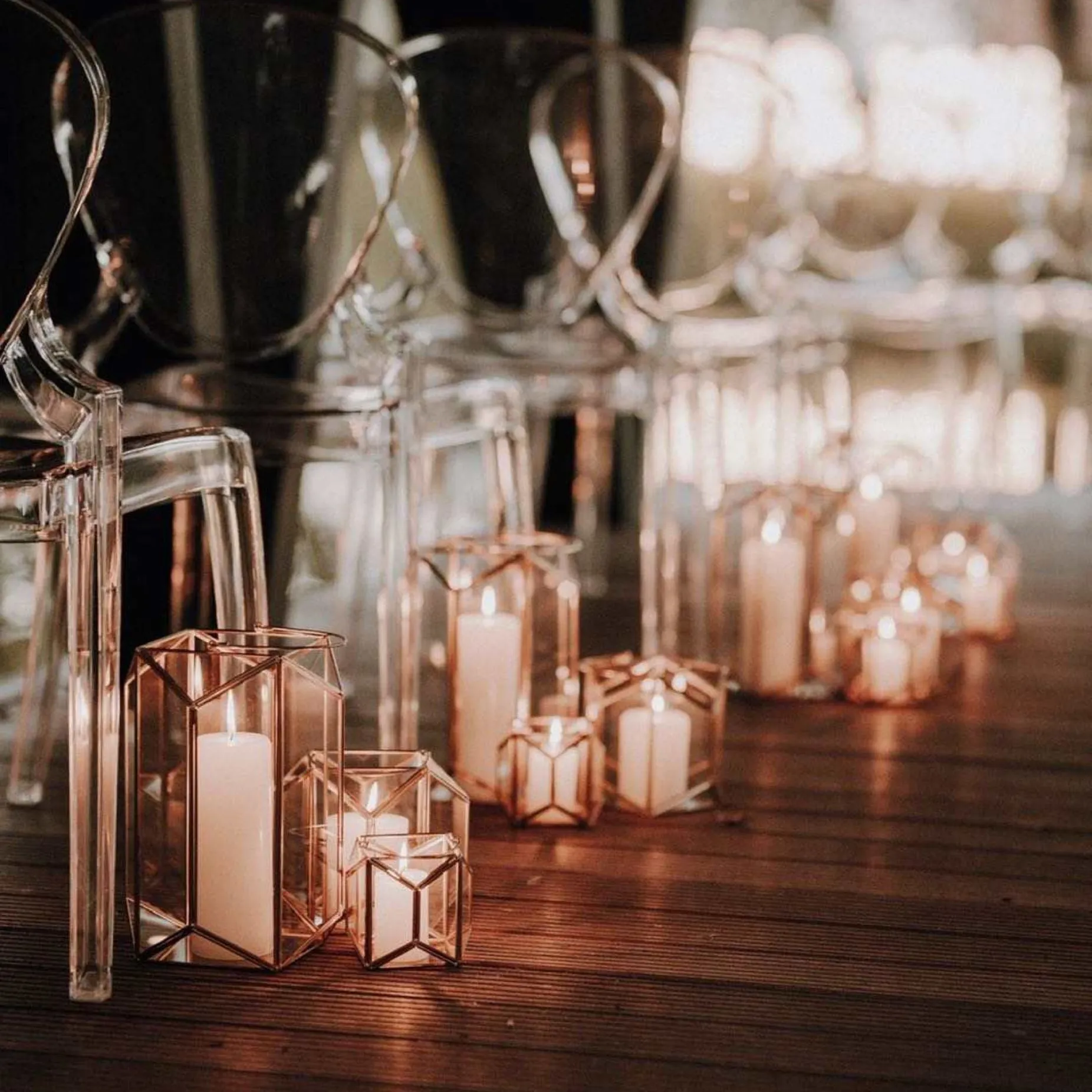 Boda decoración centro de mesa linterna marroquí filigrana decoración de la mesa de venta al por mayor colgante de cristal de hierro de vidrio sostenedor de vela de cerámica