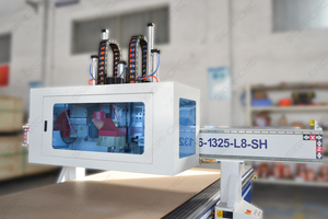Enrutador CNC multifunción de madera Atc con sierra de corte rápido y ranurado y perforación para la fabricación de puertas y muebles - Product Image 3