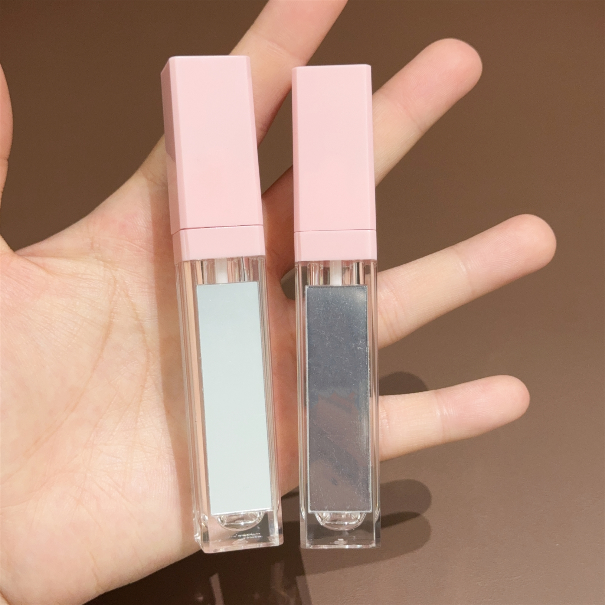สีชมพู