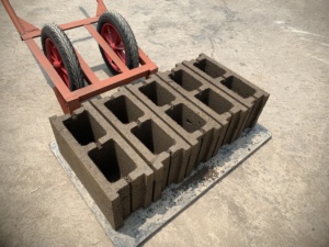 Hete Verkopende Productielijn Qt 40-1 Holle Baksteenmachine Cement Blok Trillingsvorm Voor Thuisgebruik En Fabriek - Product Image 5