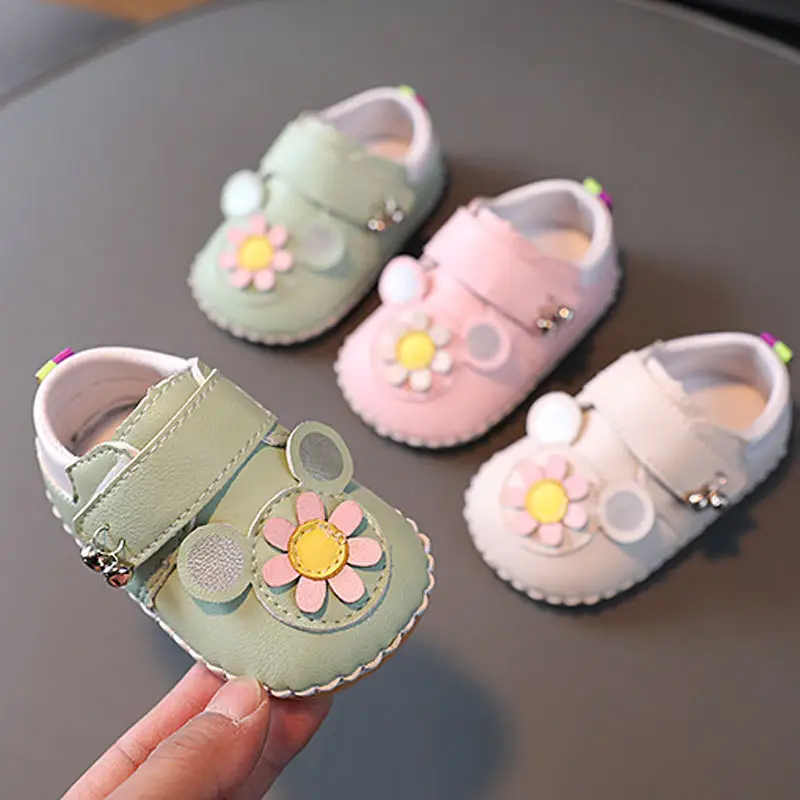 Vente en gros de sandales pour bébés printemps/été chaussures pour tout-petits en cuir PU pour filles de 0 à 1 an chaussures de marche décontractées respirantes pour enfants
