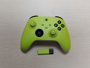 Xbox One2.4gワイヤレスコントローラー用の高品質マルチカラーゲームコントローラーゲームパッドワイヤレスPCモバイルコントローラー - Product Image 3