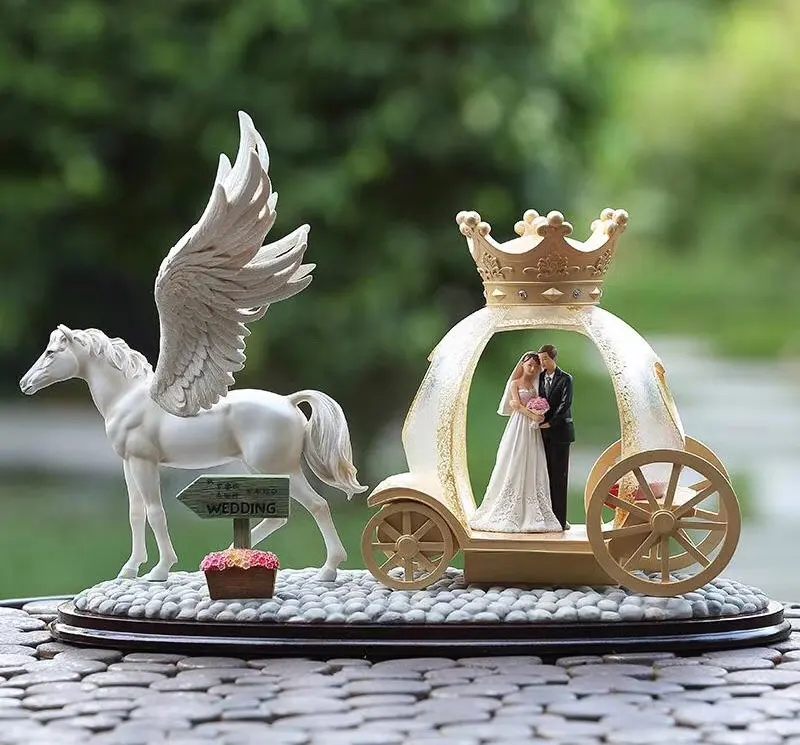 Escultura de poliresina para parejas, artesanías, para boda, con caballo blanco