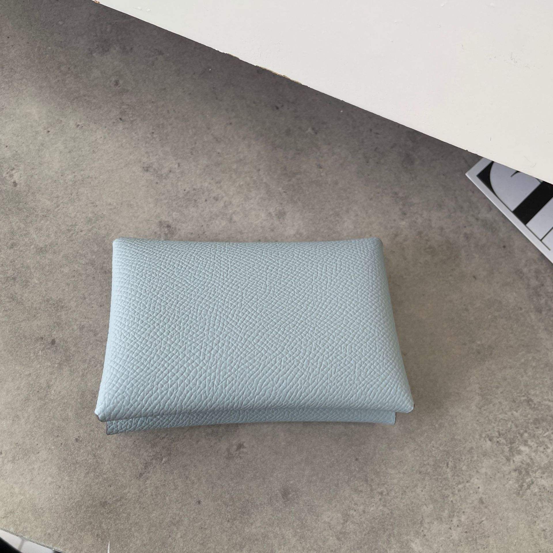 สีฟ้าอ่อน