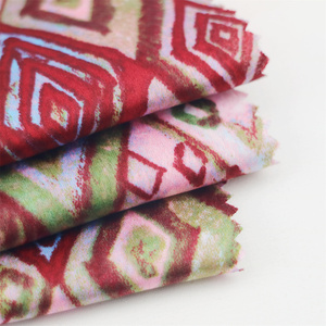 Parlak yağlıboya soyut desen kadınlar için % 100% Polyester saten elbise