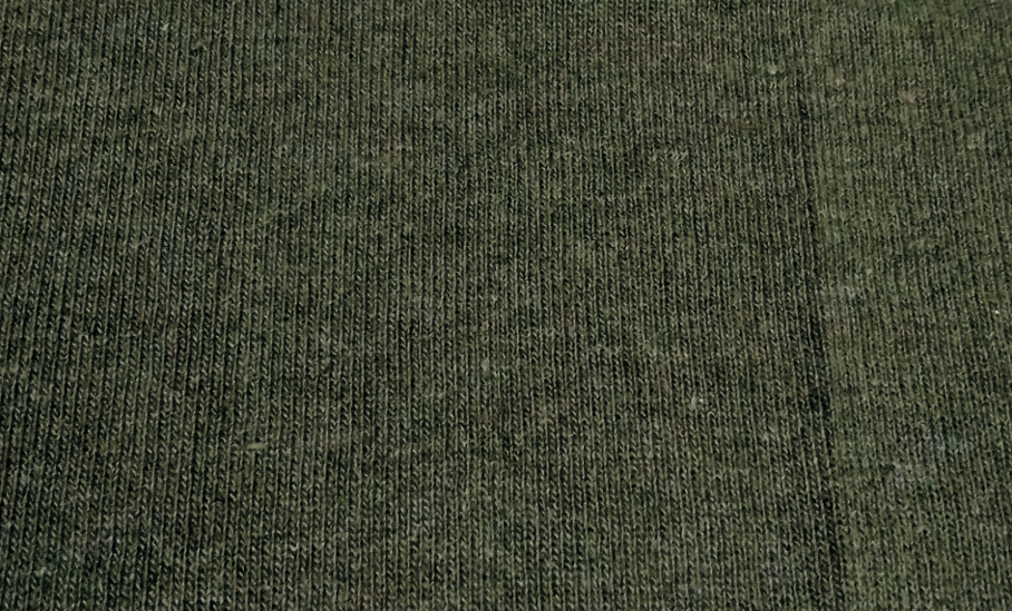 สีเขียวทหาร