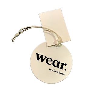 Etiqueta colgante en relieve de nuevo diseño personalizado a la moda, cadena de regalo especial, etiquetas colgantes de Pvc para ropa, logotipo propio - Product Image 1