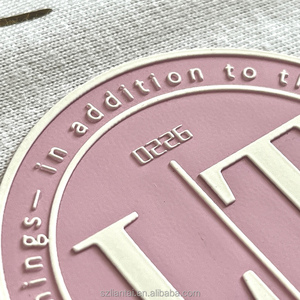 Tùy chỉnh 3D dập nổi cao su Silicone sắt-<span class=keywords><strong>on</strong></span> vá Vòng Nhãn quần áo cho T-Shirt đồng phục teamwear gấp cuộn - Product Image 3