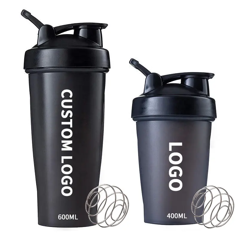 Liquidificador de plástico para academia com logotipo personalizado por atacado, copo agitador para água esportiva, proteína de soro de leite, garrafa agitadora preta