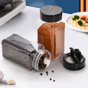 9オンス/270mlプラスチックスパイスジャー、黒い蓋付き透明プラスチックスパイスボトルハーブコンテナパウダーボトル調味料オーガナイザー - Product Image 5