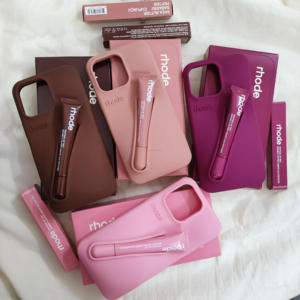 New <strong>Rhode</strong> Hailey Can Insert Lipstick Phone case with logo for iPhone 11 12 13 14 15 16 Pro <strong>Max</strong> Stereo Silicone Phone Accessories