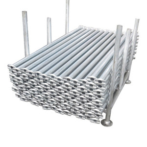 Sistema de andamio Cuplock de material de construcción de acero con base Jack U Head Plank Ledger Intermediate Transom Standard - Product Image 1
