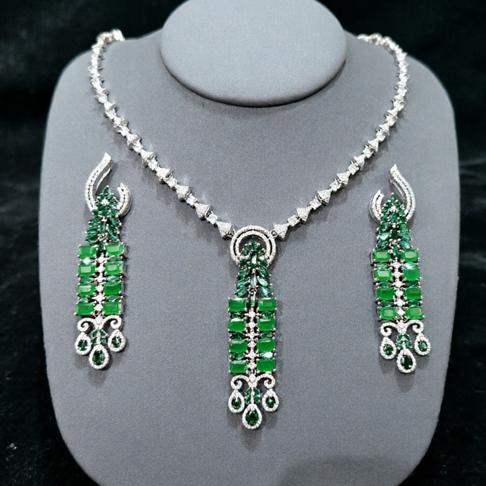 Green necklace earrings set*207