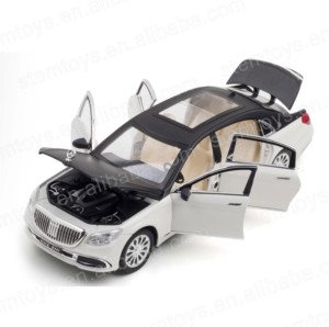 金属ミニカーモデル1:24 AMGGLS600鋳造合金プルバック車モデル光と音の子供 - Product Image 4