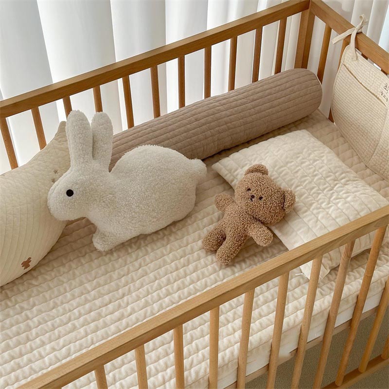 Lapin couché blanc