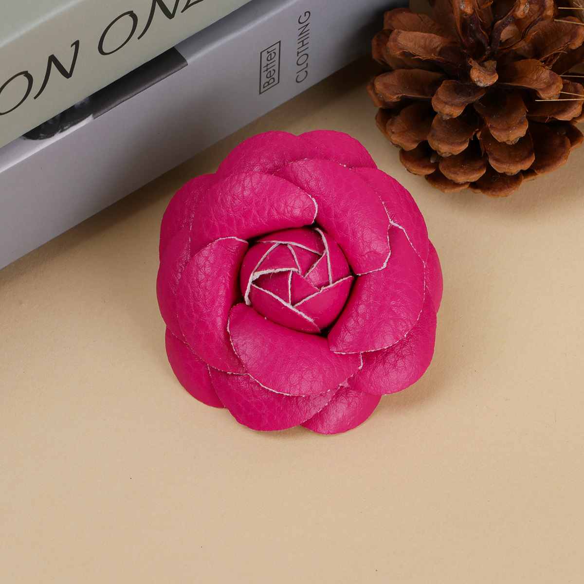 5 roses rouges 6,5 cm