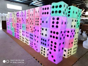 Đồ Nội Thất Có Đèn LED Tùy Chỉnh Ghế Khối Lập Phương Ghế Xúc Xắc Bằng Nhựa Phát Sáng Ngoài Trời - Product Image 2