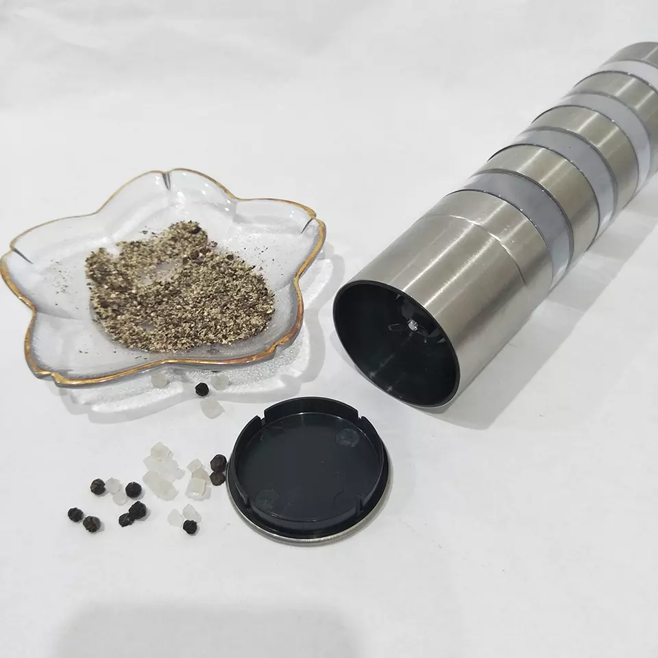 Amazon hot sale Stainless Steel Manual Salt & Pepper Mill Spice Grinder 4 In1