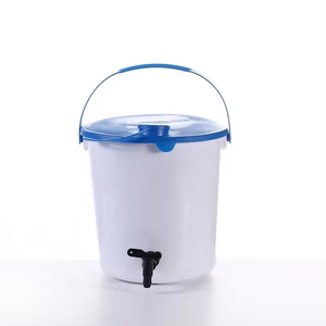 100% HDPE OXFAM 14 litre klips kapağı ve 55 mm çıkış kovası plastik saplı gıda ve içme suyu için uygun - Product Image 1
