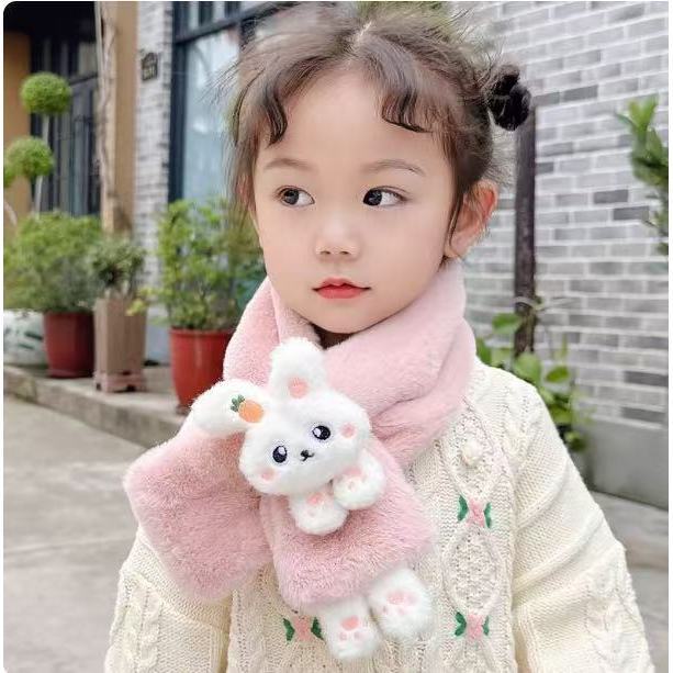 Une jolie écharpe lapin rose