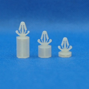 Yeni Nylon66 itme tipi altıgen iplik <span class=keywords><strong>PCB</strong></span> Spacer desteği <span class=keywords><strong>PCB</strong></span> destekler