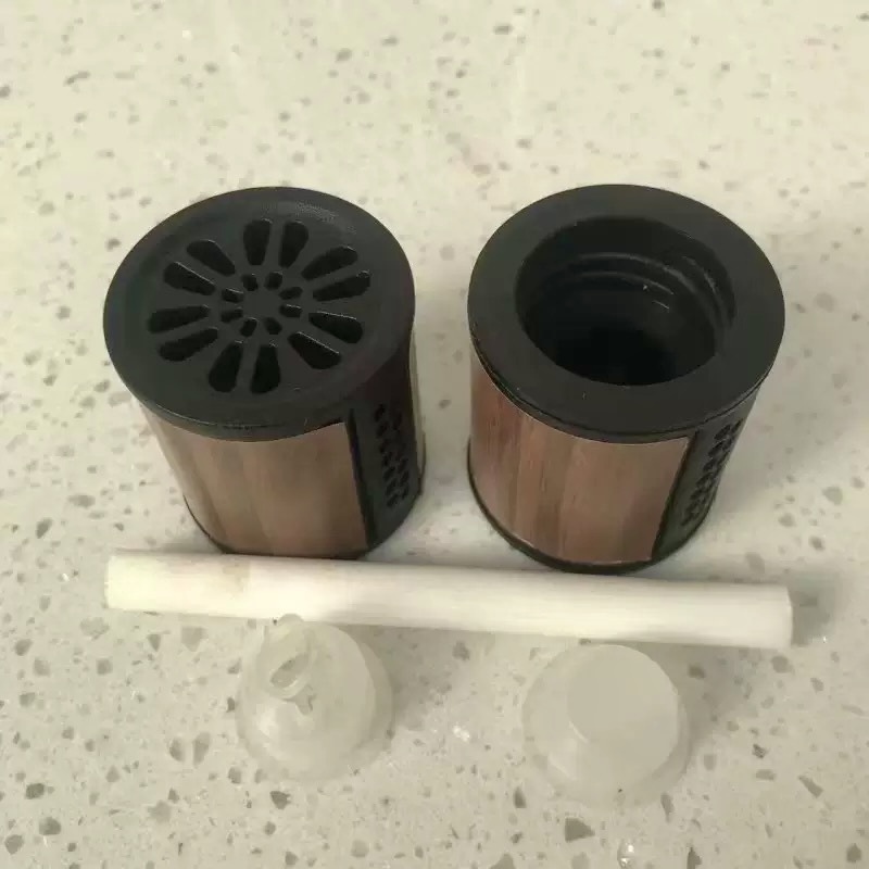 Coperchio + spina + batuffolo di cotone