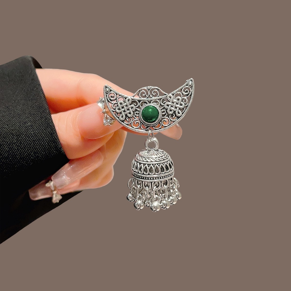 Barrette à cheveux croissant cloche argentée