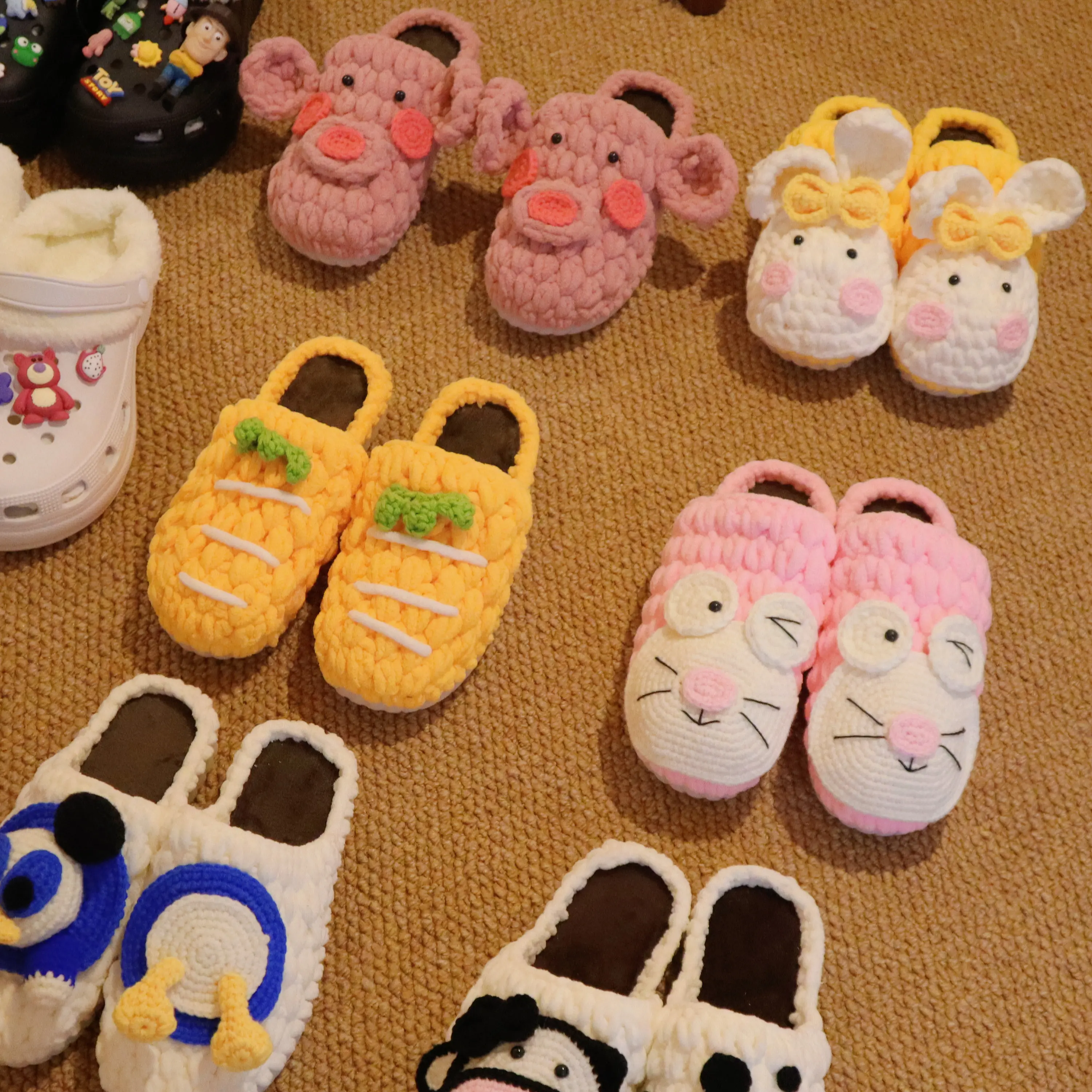 Wool handmade DIY self-woven crochet cotton house indoor slippers cute warm fur lovely teddy bear slipper material bag