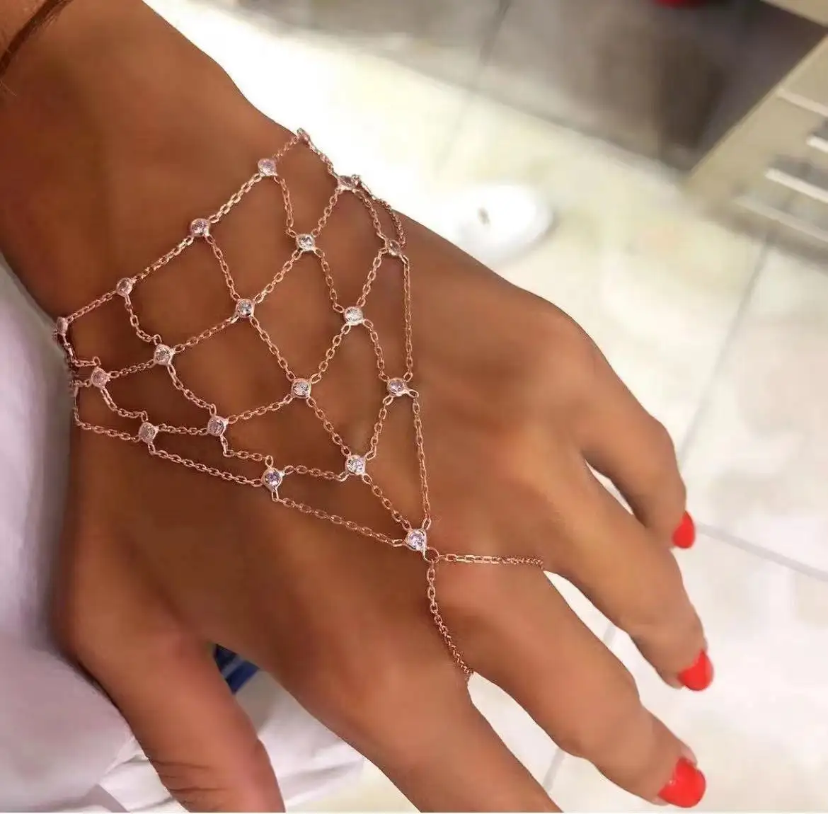 2023 Nieuwste Armbanden Nieuwe Ontwerp Koper Met Diamant Geplaveid Feest Bruiloft Shining Voor Meisjes Vrouwen Geschenken