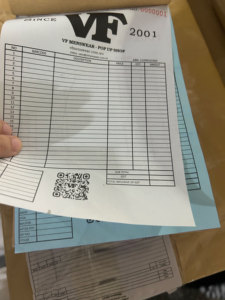 OEM/ODM <strong>Duplicate</strong> Triplicate Quadruplicate NCR/Carbonless A5 Commercial Tax Invoice Book Printing Receipt Book - Product Image 4