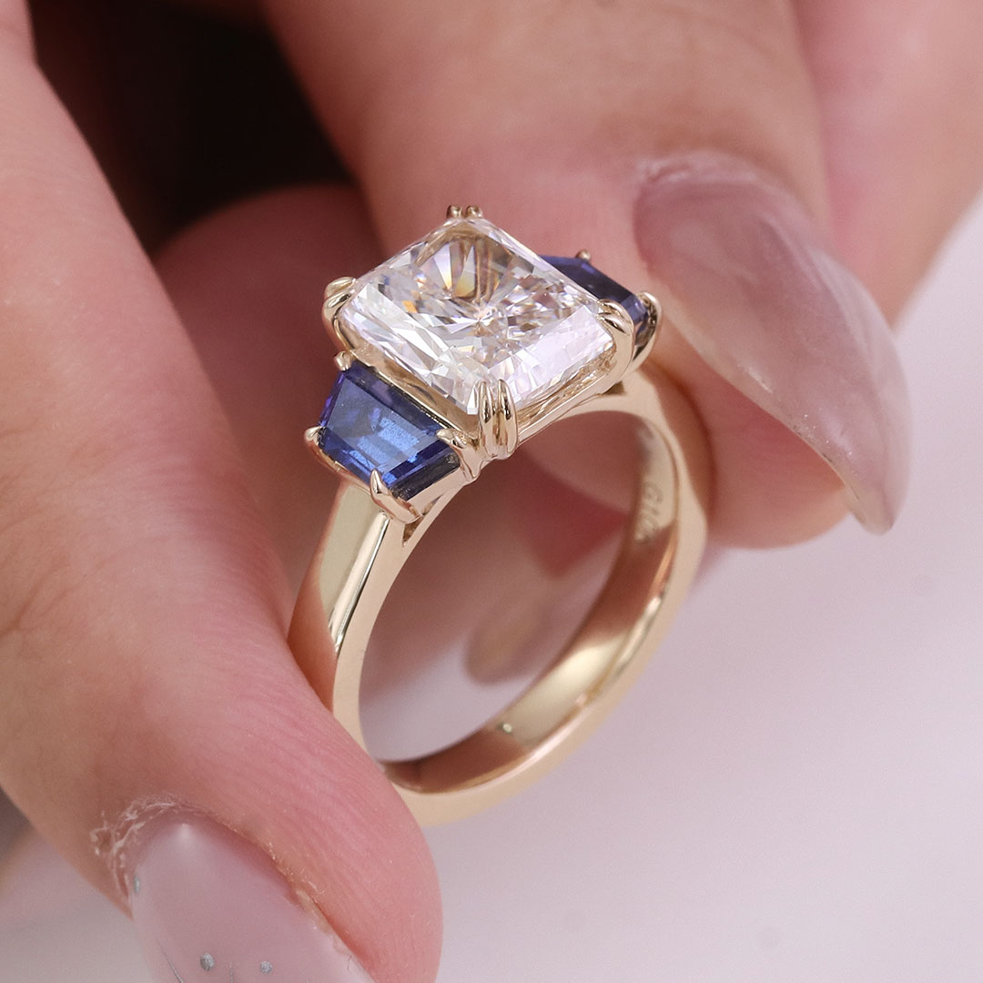 Bague en or 10 carats avec moissanite bleue et diamant