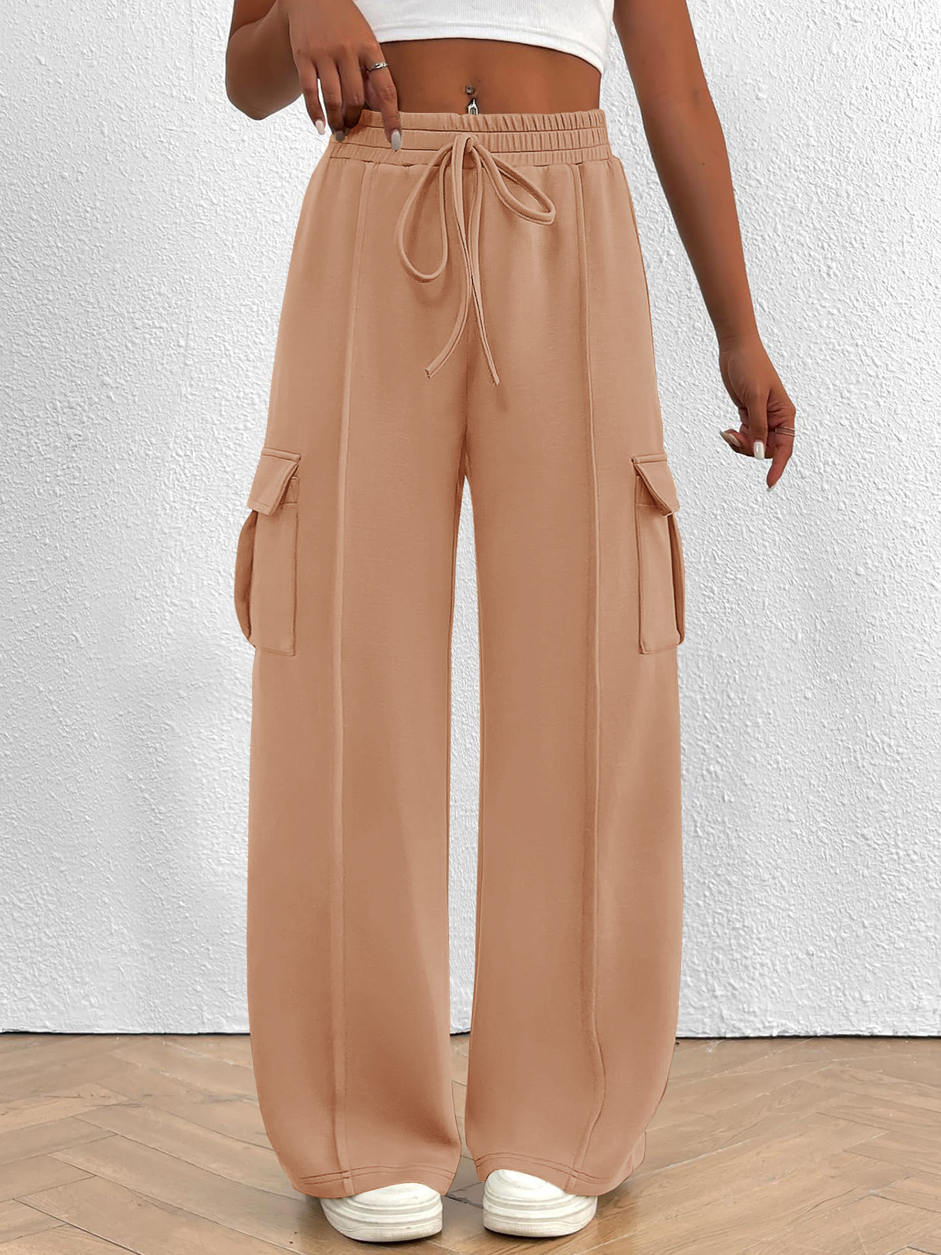 Apricot color