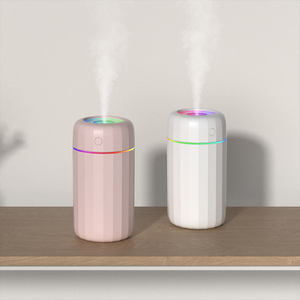 Gran oferta, Mini humidificador de aire ultrasónico USB con fuente de energía eléctrica de luz colorida para coche, hogar, RV, función de aromaterapia - Product Image 1