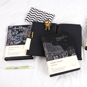Innovativo in bianco nero pagine notebook usare la vostra immaginazione per creare proprio notebook diario - Product Image 1