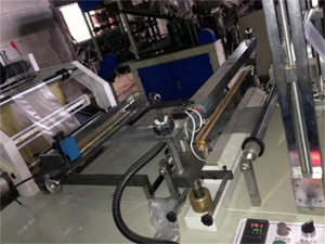 2023新型平开塑料<span class=keywords><strong>hdpe</strong></span>垃圾袋制造机塑料聚乙烯<span class=keywords><strong>t</strong></span>恤袋制造机