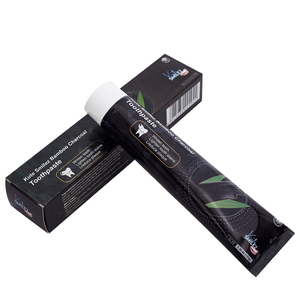 Vente en gros de charbon actif biologique naturel avec logo personnalisé, dentifrice blanchissant au charbon de bambou pour enlever la plaque dentaire