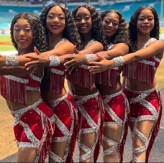 Diseño personalizado equipo niños niñas majorette uniforme de baile traje de porristas con flecos y lentejuelas