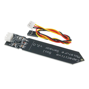 Kapazitives Bodenfeuchtigkeits-Sensormodul nicht leicht zu korrodieren Breitspannungsdraht 3,3 ~ 5,5 V korrosionsbeständig mit Schwerkraft für Arduino