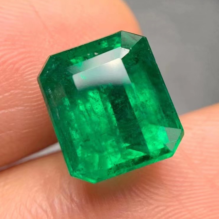 Émeraude 3000 $ US/ct