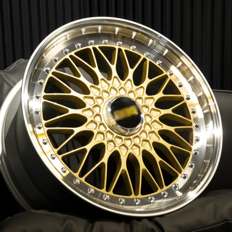 โกลเด้น