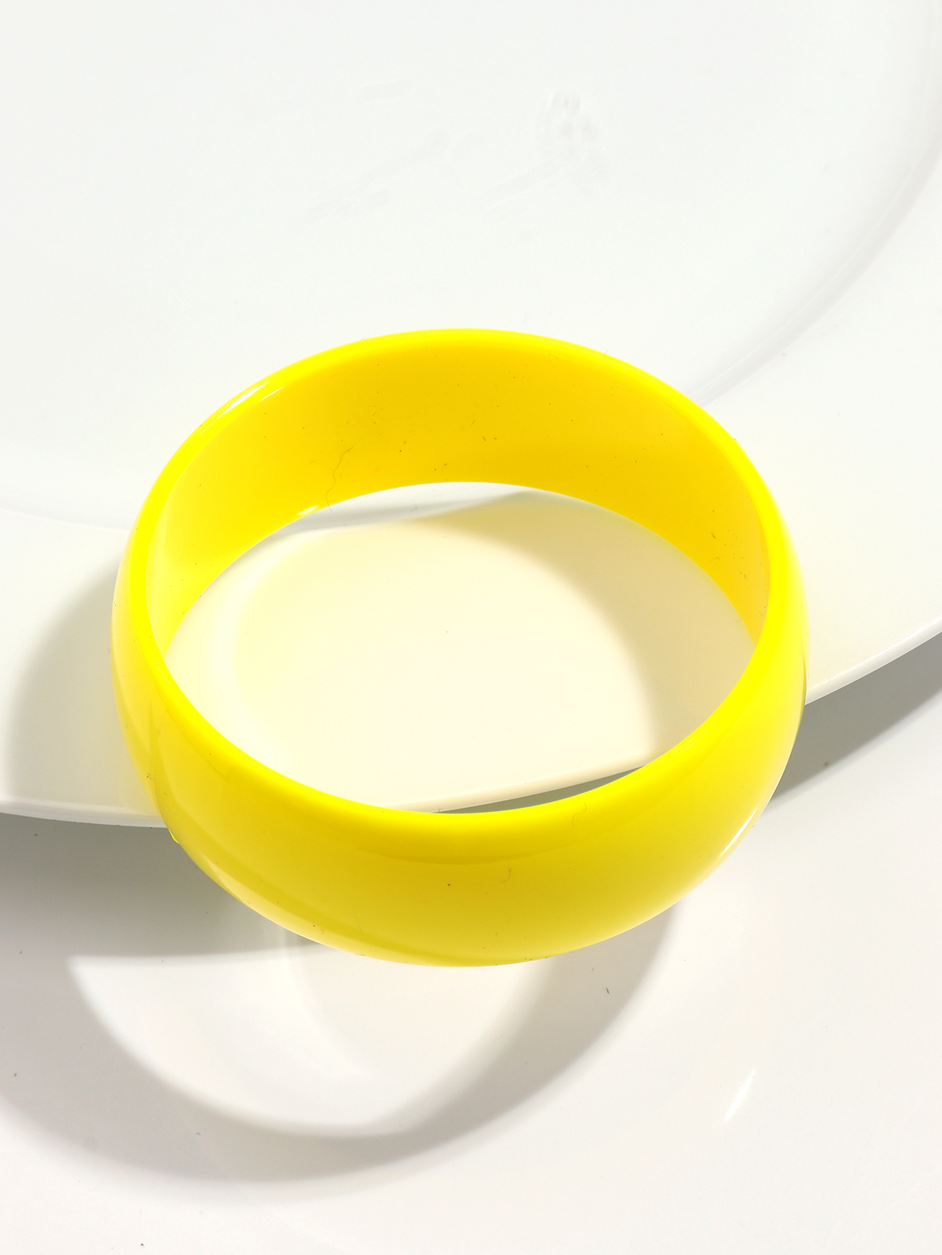 Jaune