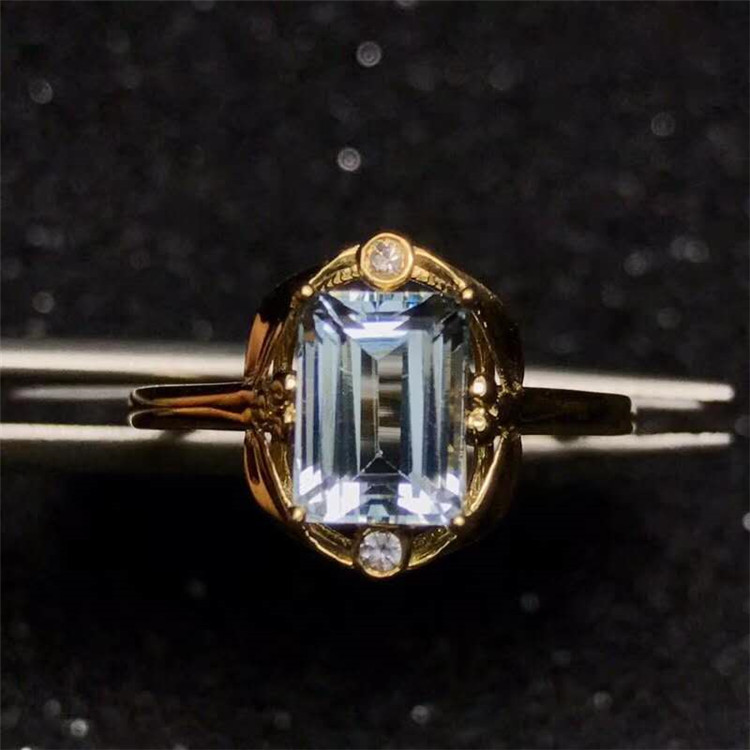 Anello color acquamarina 18k oro rosa 1,5 ct