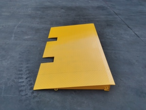 Hot Sale Cheaper <strong>Container</strong> Ramp for Trailers / Forklift <strong>Loading</strong> / <strong>Unloading</strong> Goods - Product Image 4