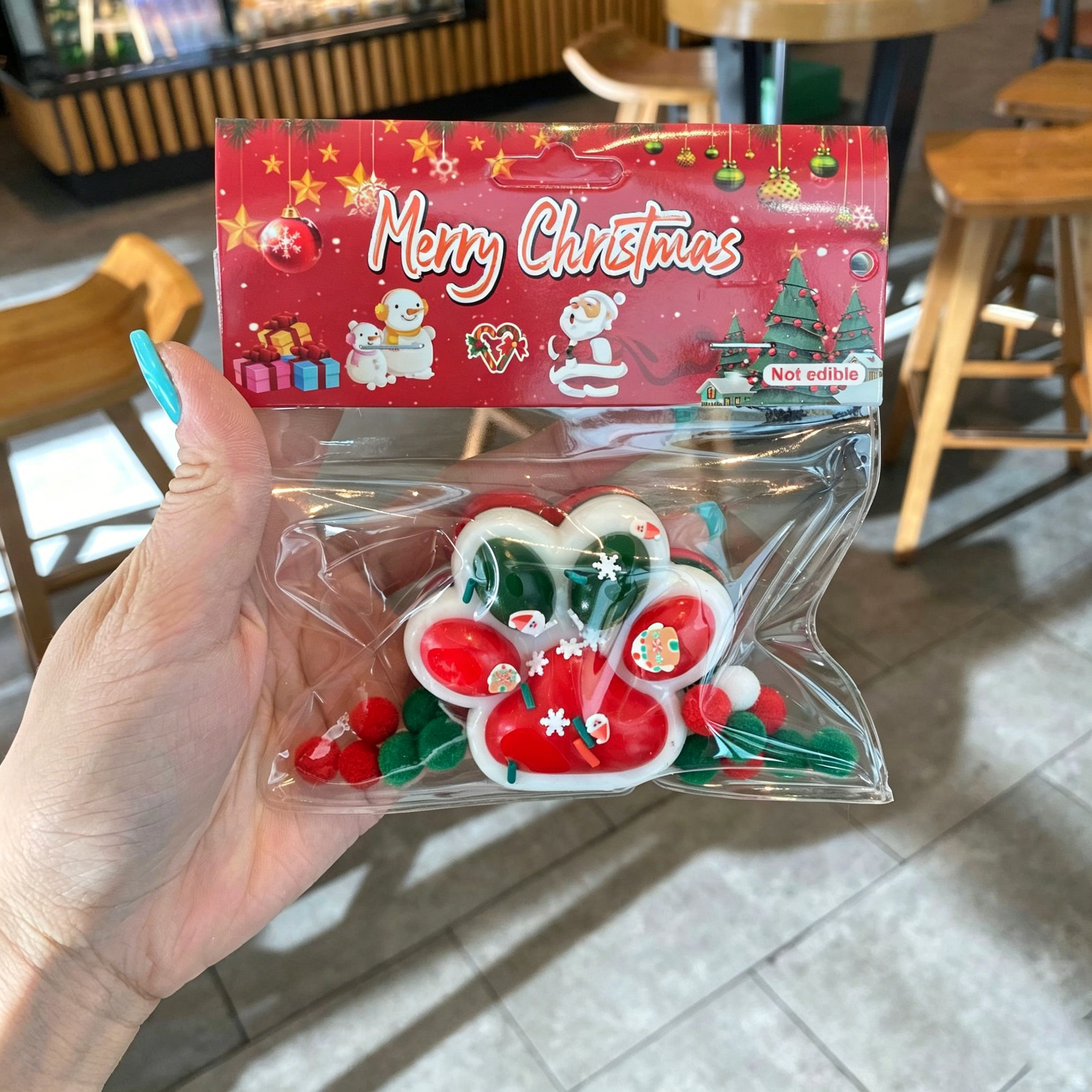 Patte de chat de Noël tricolore (base blanche)
