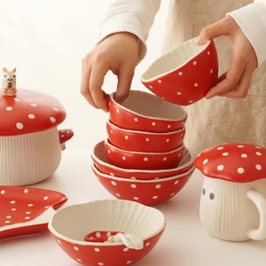 PELITA高級食器セット子供用漫画かわいいセラミックマッシュルームボウルプレート食器セット