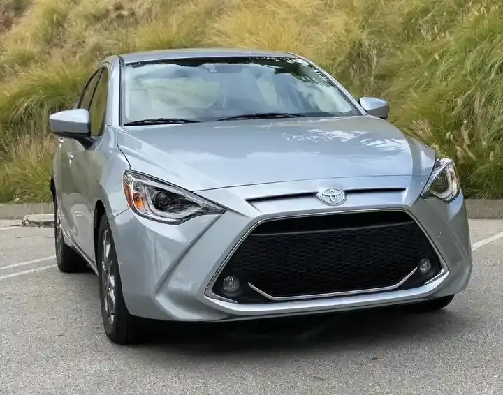 En iyi oldukça 2020 Toyota Yaris, kaza ücretsiz kullanılır. Soldan direksiyonlu ve sağdan direksiyonlu