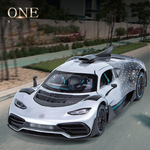 <span class=keywords><strong>1</strong></span>:<span class=keywords><strong>24</strong></span>メルセデスベンツAMGONEスポーツカーサウンドとライトプルバック車子供のおもちゃの装飾シミュレーション合金車モデル