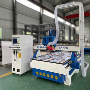 Máquina de corte de cuchillo oscilante de Control informático Leeder para corte de Panel de pared acústico de poliéster Uso de ranurado en V enrutador CNC - Product Image 6